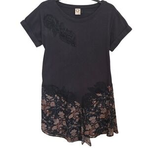 Anthropologie Akemi + Kin Top Floral Mixed Media Shirt Short Sleeve Gray Boho XS